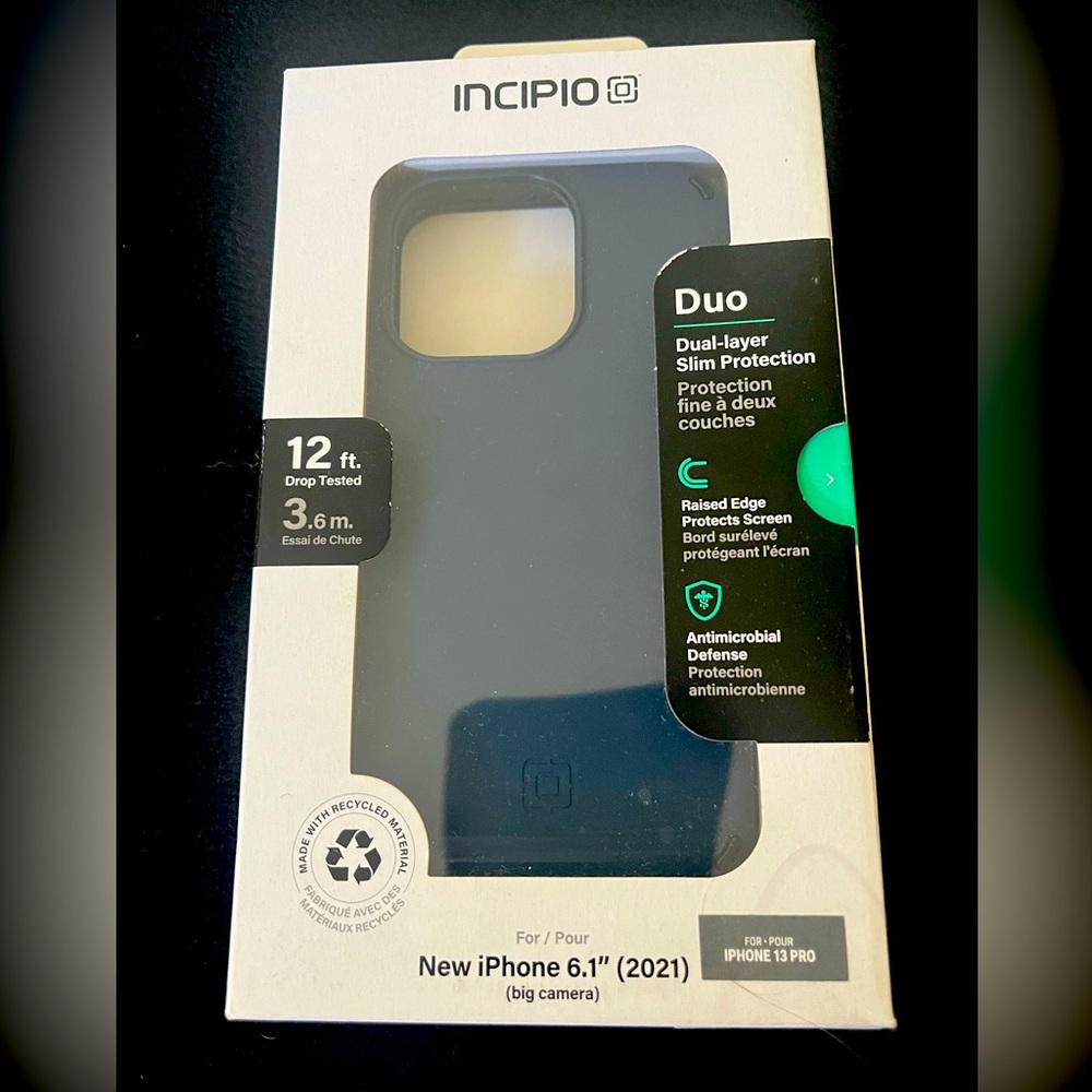 INCIPIO Duo phone case - NWT
